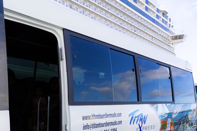 A Bermuda Exquisite Experience with FREE Scenic Ferry Return - UNESCO St. George’s in 40 Minutes: Walk, Shop, Snack