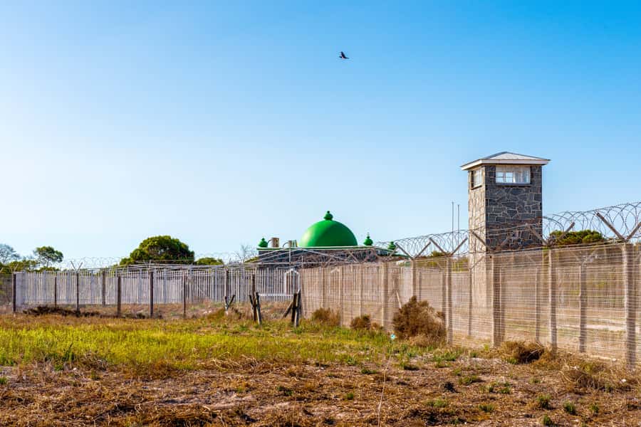 Cape Town: Robben Island Ferry Ticket and Townships Tour - Bonteheuwel and the apartheid labels that still echo