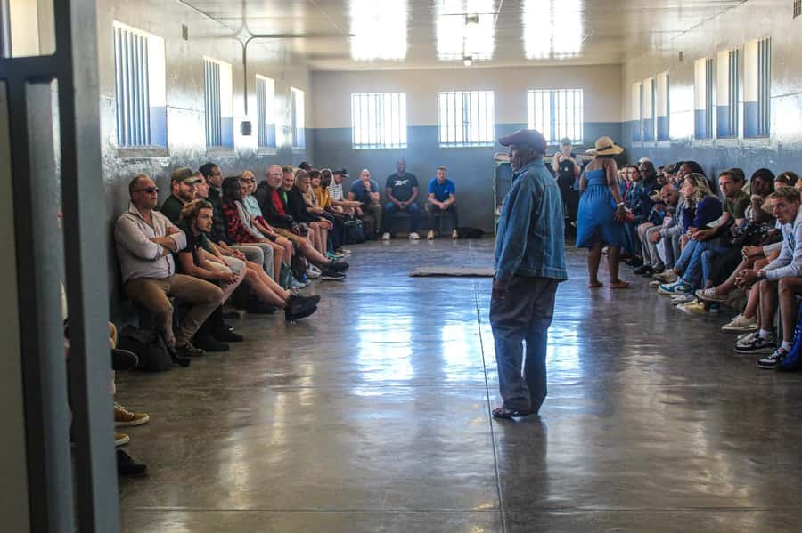 Cape Town: Robben Island ferry ticket plus Guided Tour - Comfort, Pace, and the English-Language Tour Reality Check