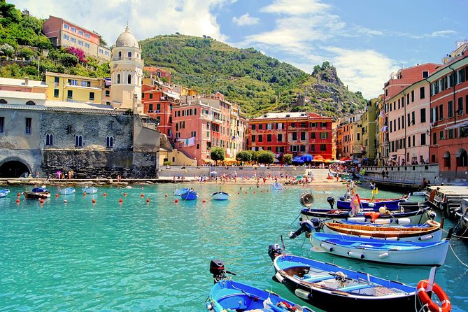 Cinque Terre Private Tour by Minivan and Ferry-Boat from La Spezia - Entering the day: La Spezia Cruise Terminal meeting setup