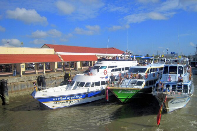 Day Tour from Phuket to 4 Islands in Krabi by Ferry & Speedboat - Tup Island and the sandbar walk: the low-tide payoff
