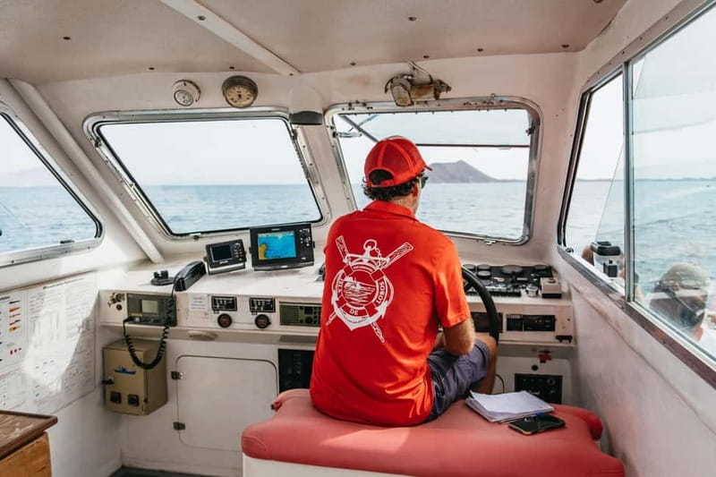 Desde Corralejo: Lobos Island Ferry with Optional Transfer - Who This Ferry Day Trip Suits Best