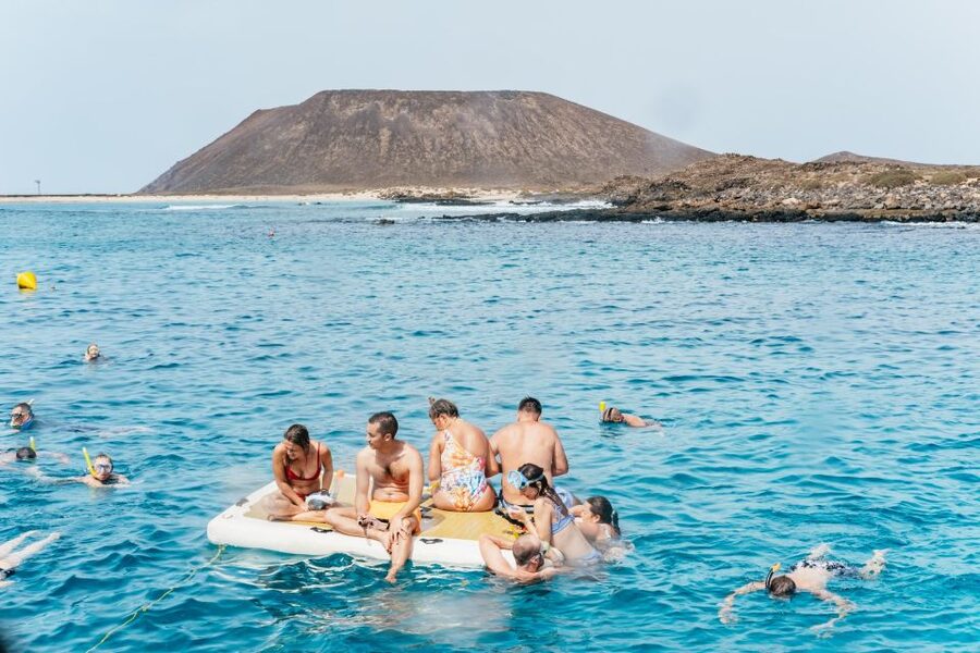 Desde Corralejo: Lobos Island Ferry with Optional Transfer - Timing Your Return: Don’t Get Caught “Between Fun and Ferry”
