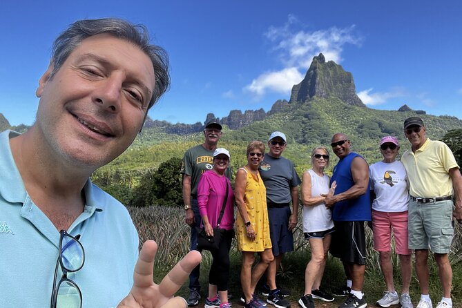 Discovering Moorea from Tahiti in 4x4 with the Ferry Terevau - Belvedere Lookout at 1207 Meters: Where the Bays Come Into Focus