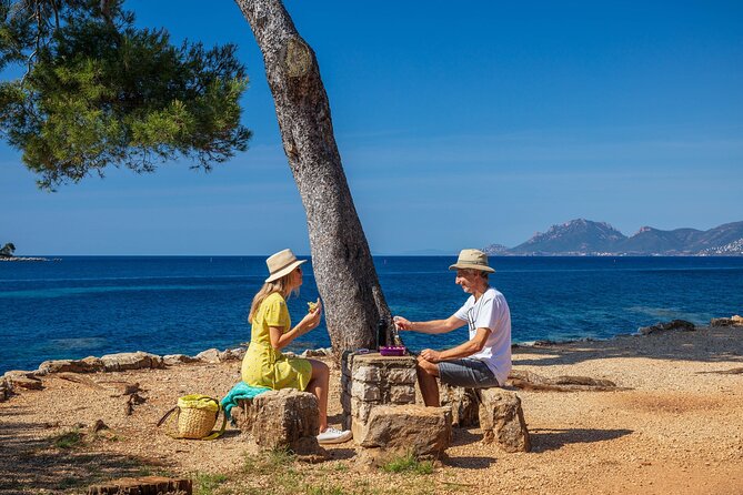 Ferry from Cannes to the island Ste Marguerite - Cannes to Sainte-Marguerite: the 15-minute ride that sets the mood