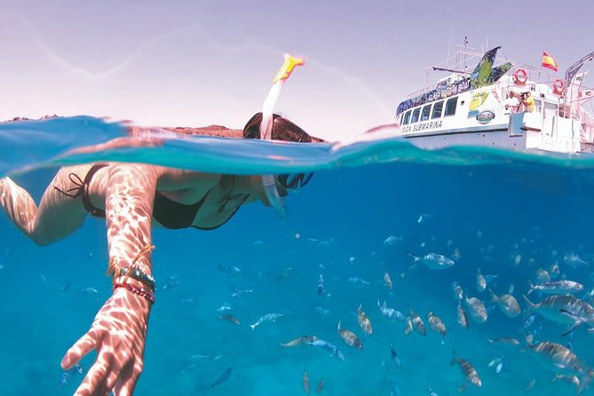 Ferry to Isla de Lobos: round-trip tickets from Corralejo - El Puertito and the turquoise coves (the easiest win)