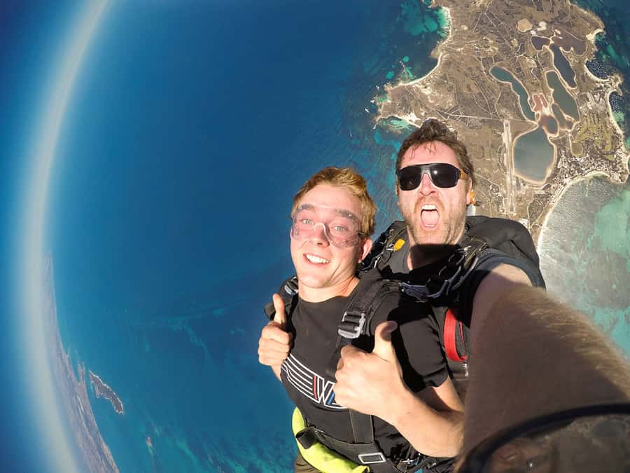 Fremantle: Rottnest Island Skydive and Ferry Package - What happens during the jump: from plane to beach
