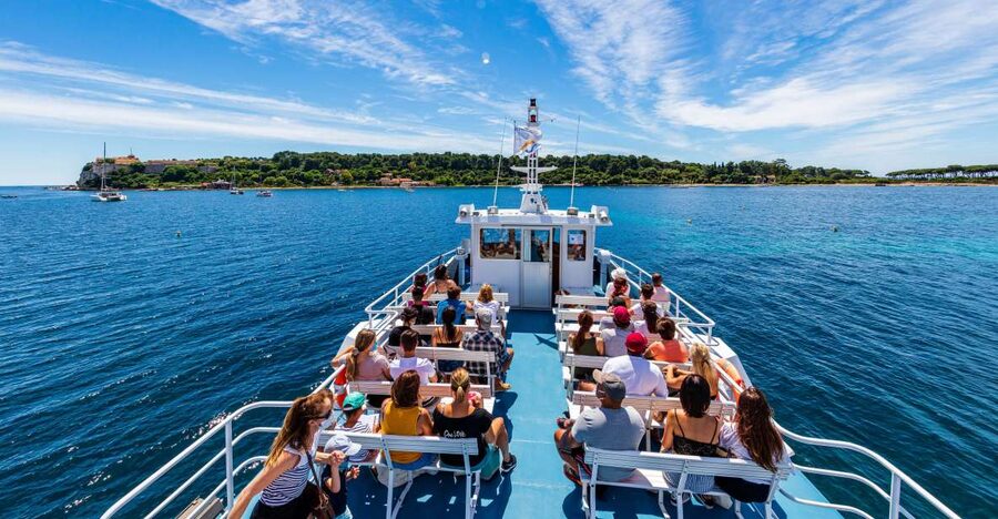 From Cannes: Round-Trip Ferry to Ste. Marguerite Island - Finding the Right Ferry: Meeting Point and Departure Timing