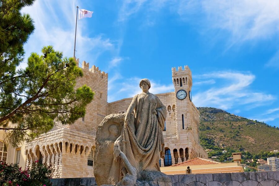 From Cannes: Roundtrip Ferry to Monaco - Lunch and shopping with your own timing