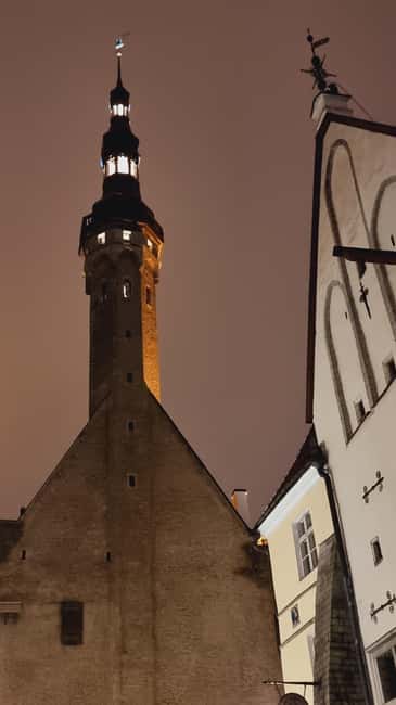 From Helsinki: Luxury Trip to Tallinn Ferry +VIP Car - Old Town on foot: medieval Tallinn through a guided 3-hour walk