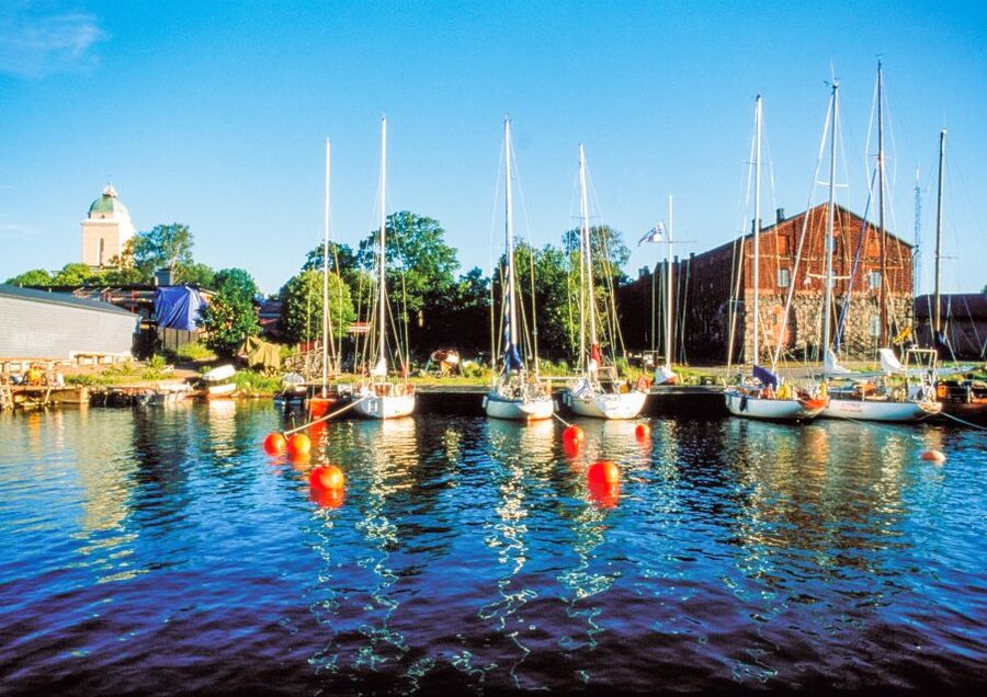 From Helsinki: Return Day Trip Ferry Ticket to Tallinn - Walking From D-Terminal to Old Town: A 20-Minute Reality Check