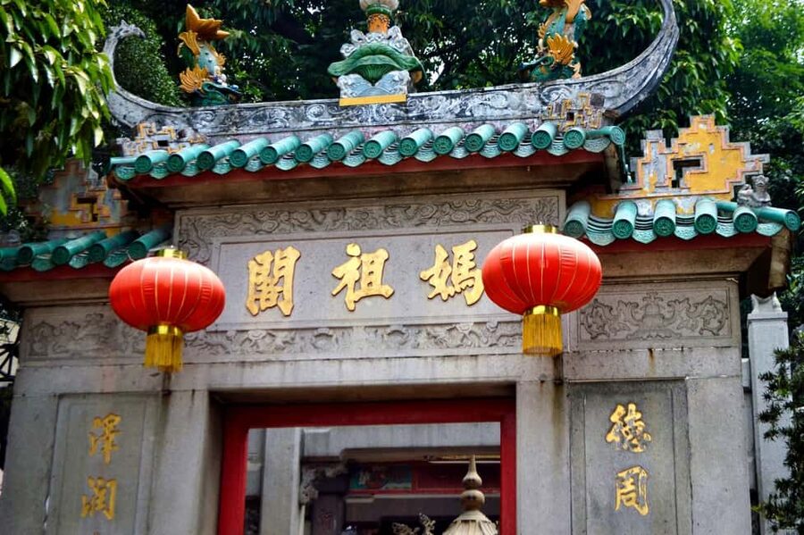 From Hong Kong: Macau Day Tour with R/T Ferry, Lunch, Pickup - Price and value: is $215 worth it for a Hong Kong–Macau day trip?