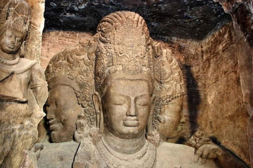From Mumbai: Half-Day Elephanta Caves Tour with Ferry Ride - Cave 1 and the Three-Faced Trimurti Moment
