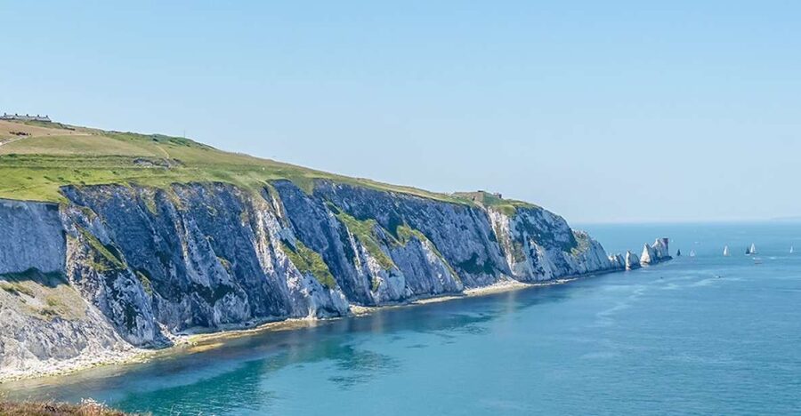 From Portsmouth: Isle of Wight Day Tour by Bus and Ferry - Fishbourne at Noon: A Comfortable Reset Before Godshill