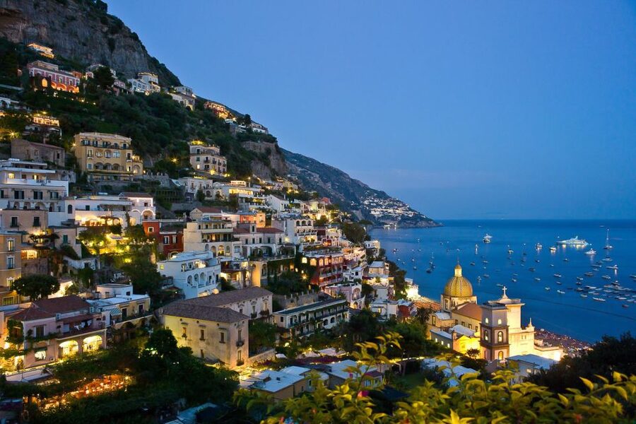 From Rome: Positano & Amalfi Coast Day Trip by Train & Ferry - How the guide helps: staying together across multiple transport steps