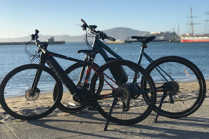 Golden Gate Bridge Electric Bike Rentals w/ Optional Ferry Return - What’s included with the e-bike: the practical kit you’ll actually use