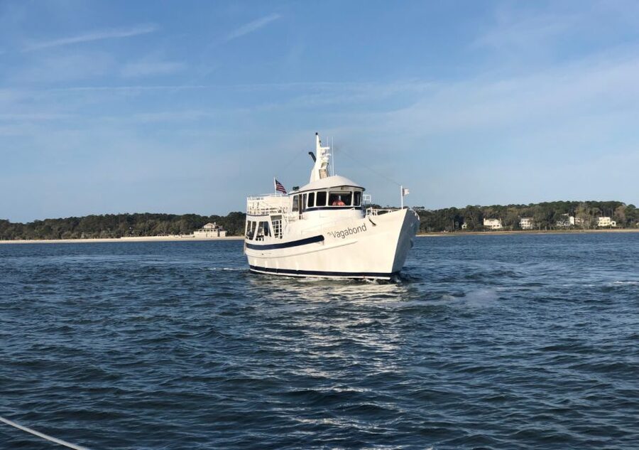 Hilton Head Island: Round-Trip Daufuskie Island Ferry - Getting to the meeting point below the lighthouse (and why timing matters)