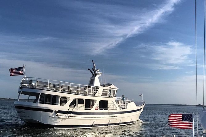 Hilton Head to Savannah Round-Trip Ferry Ticket - The Spirit of Harbour Town Cruise: Speed, Stability, and Low-Country Scenery