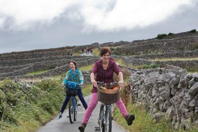 Inis Mór (Aran Islands) Day Trip: Return Ferry from Rossaveel, Galway - Arriving at Kilronan Pier: making the most of your independent day
