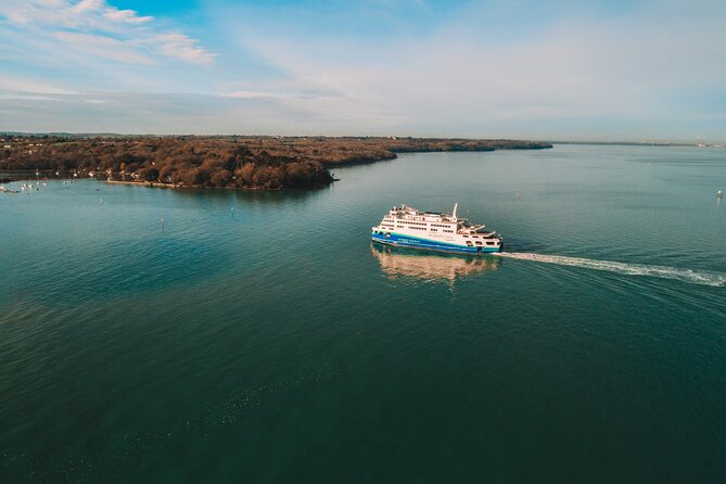 Isle of Wight - Day Tour from Portsmouth including Ferry Crossing - Coach Comfort, Seating, and Solo Traveler Tips