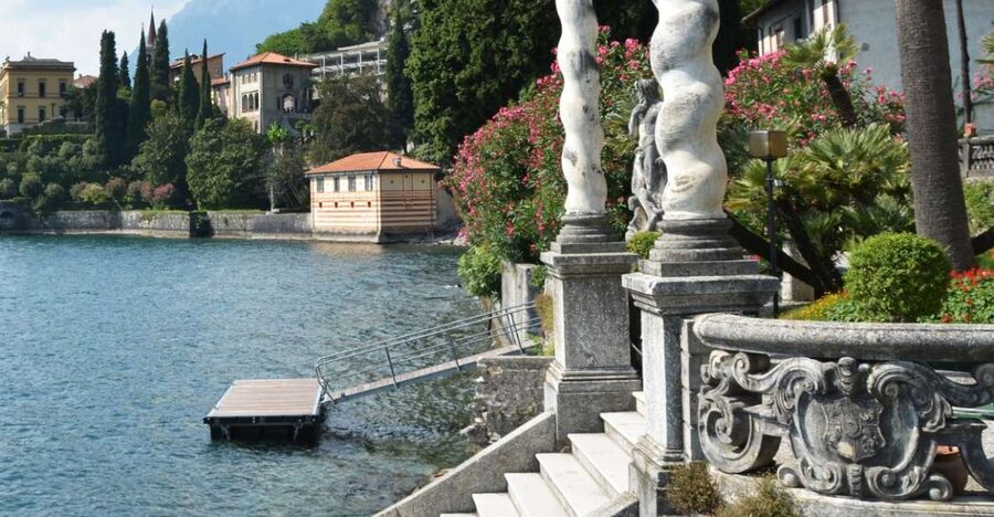 Lake Como: Villa Monastero Entry Tickets with Ferries - Views on the water: catching Villa Carlotta while you sail
