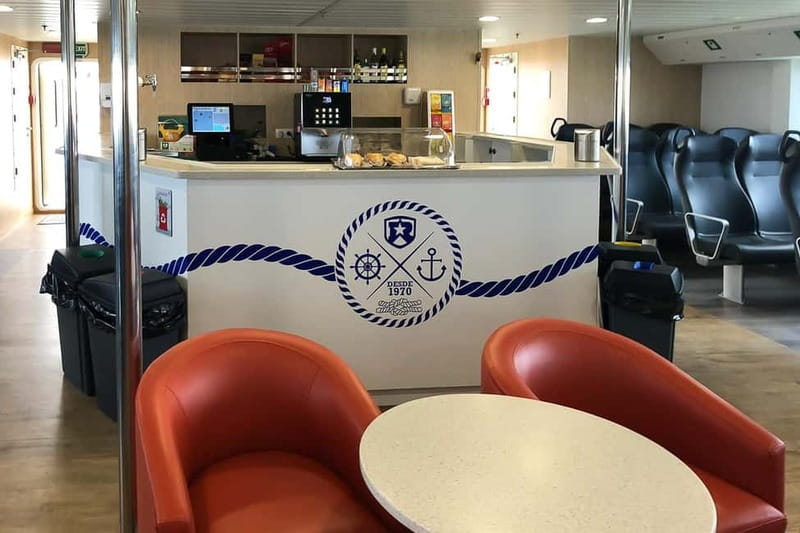 Lanzarote: Ferry to La Graciosa with Wi-Fi (free parking) - Your flexible schedule: choosing departure and planning the return