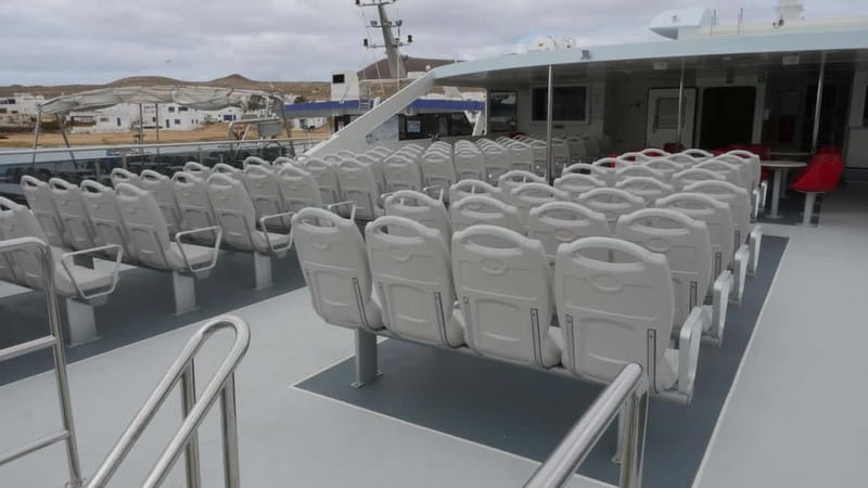Lanzarote: Ferry to La Graciosa with Wi-Fi (free parking) - Who should book this ferry (and who might not)