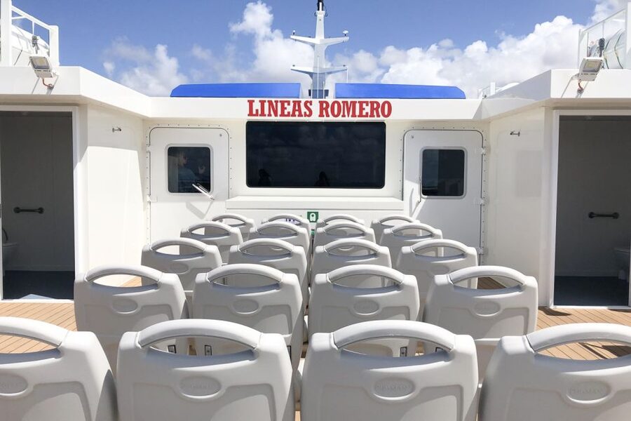 Lanzarote: Return or 1-Way Ferry to Fuerteventura with Wifi - Fuerteventura sand dunes: pace it like you’re on vacation