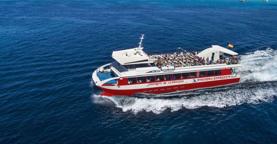 Lanzarote: Roundtrip Ferry Transfer to La Graciosa - Lanzarote to La Graciosa: What This Ferry Transfer Actually Gives You