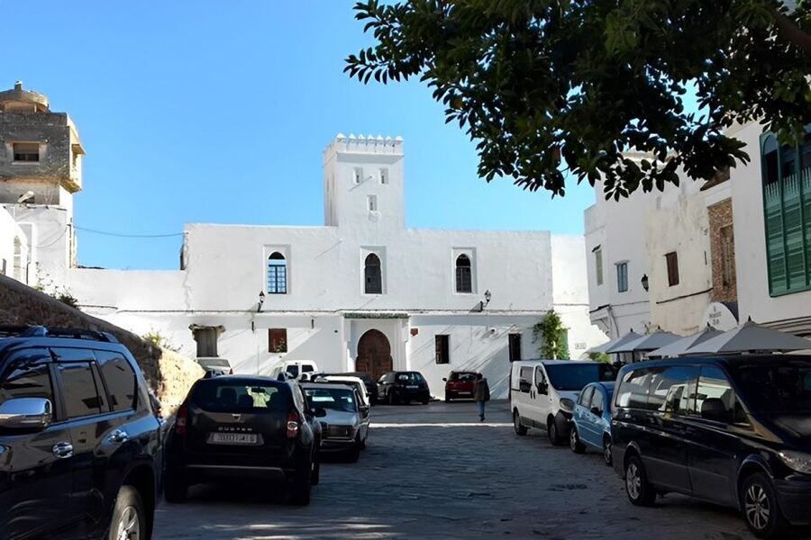 Malaga to Tangier: Exclusive Day Trip with Ferry Ticket - Food and Timing: Breakfast Is Included, Lunch Might Not Be