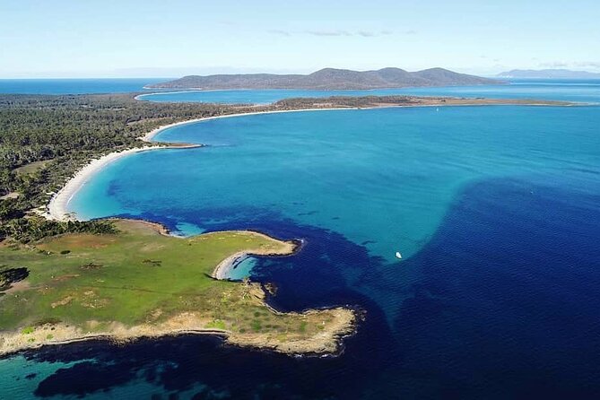 Maria Island Ferry - Hobart Bus Connection (Return Service) - Price and value: €38.58 for the hardest part of the day