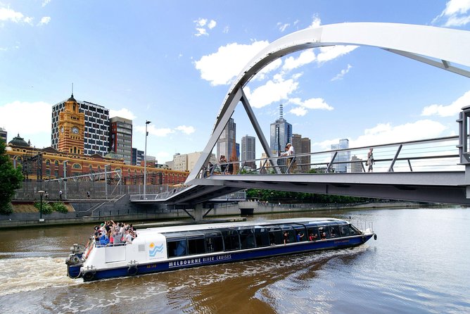 Melbourne: City and Williamstown Ferry Cruise - Down the Yarra River: where the commentary actually matters