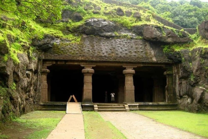 Mumbai: Elephanta Caves Tour with Ferry - Snacks, tea, and food clues you’ll actually use
