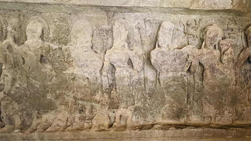 Mumbai: Half Day Elephanta Caves Guided Tour with Ferry Ride - The bay ferry to Elephanta is half the fun
