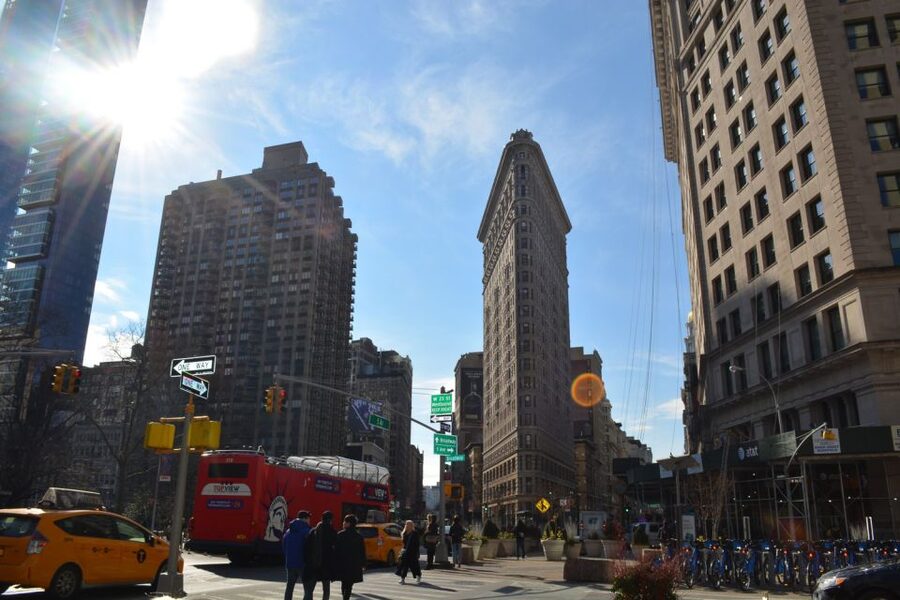 NYC: Guided Bus and Walking Tour with Staten Island Ferry - Fifth Avenue and the Empire State Building angle