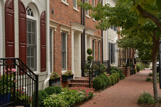 Old Town Alexandria in a Day with Round Trip Ferry Cruise - Lavender Moon Cupcakery: A Break That Feels Like Alexandria