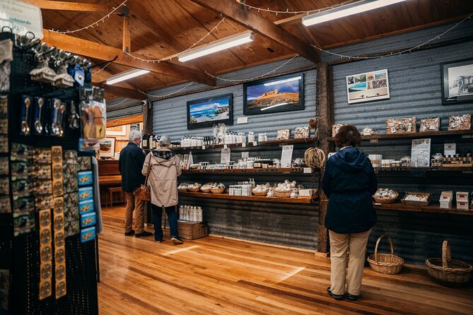 One Day Kangaroo Island Sip & See tour with return ferry transfers from Adelaide - Stop 3: Clifford’s Honey Farm and the queen-bee hunt