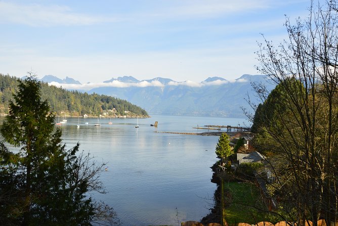 Photography, Hiking & Ferry to Bowen Island - Snug Cove and the Bowen Island Visitor Centre: where you reset your eye