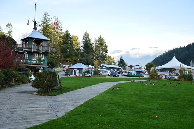 Photography, Hiking & Ferry to Bowen Island - How the photo coaching works for both DSLR and iPhone
