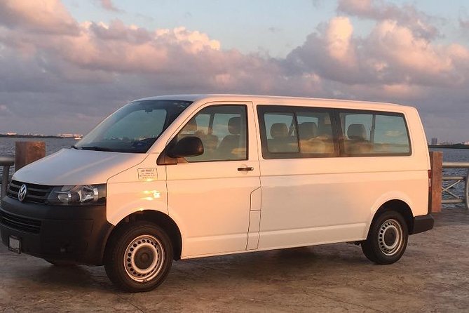 Private Transfer Cancun-Playa del Carmen/Ferry/Puerto Aventuras - Meeting Your Driver in Cancun: Signs, Terminals, and Flight Details