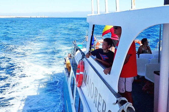 Return Ferry to Lobos Island from Corralejo, Fuerteventura - Hiking options: La Caldera (127 m) and the Martiño lighthouse