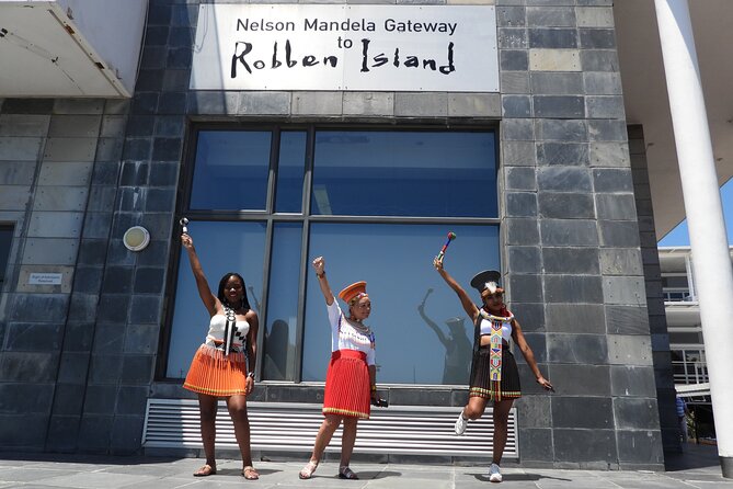 Robben Island Ferry Ticket and Guided Prison Tour - Getting to the dock: Nelson Mandela Gateway at V&A Waterfront