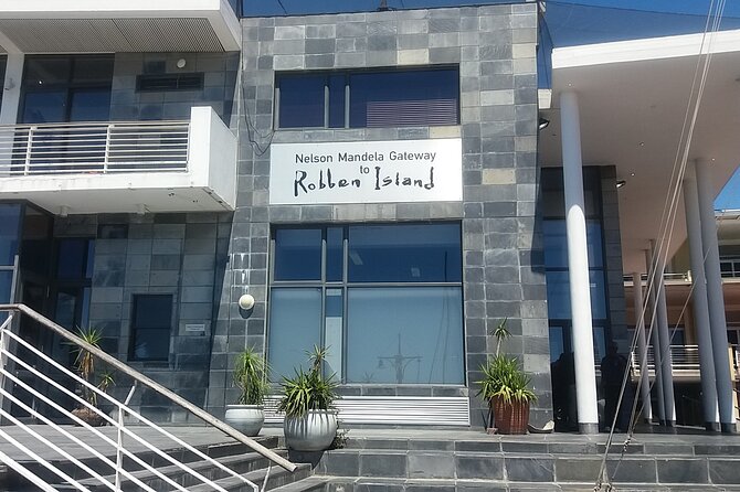 Robben Island Museum Stellenbosch Wineries Plus Ferry Ticket F/D - Who this tour suits best (and who should plan differently)