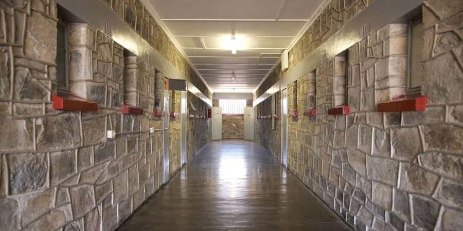 ROBBEN ISLAND MUSEUM TOUR, WITH OPTIONAL LAST MINUTE TICKETS - Weather risk and last-minute tickets: plan smart, not hopeful