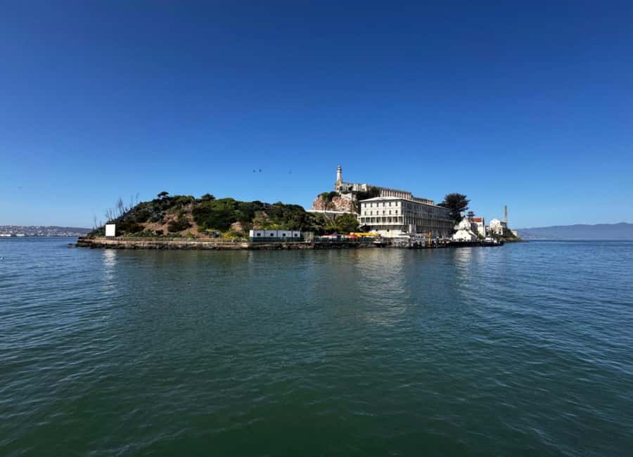 San Francisco: Alcatraz Ticket, Ferry, & Self-Guided App - Pier 33 Start: Getting Oriented Without Losing Time