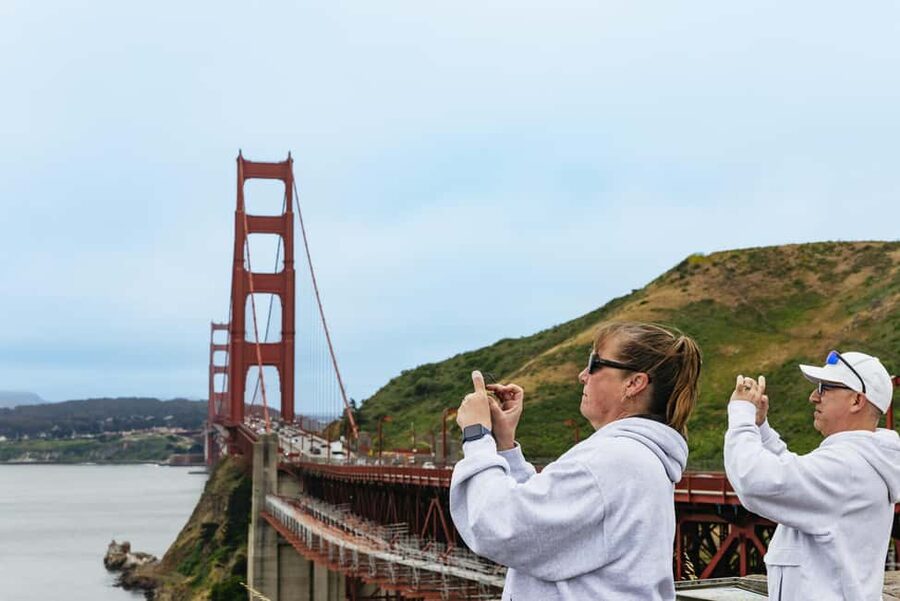 San Francisco: Muir Woods & Sausalito Tour with Ferry Option - Optional bike tour: a view-first way to cover the route