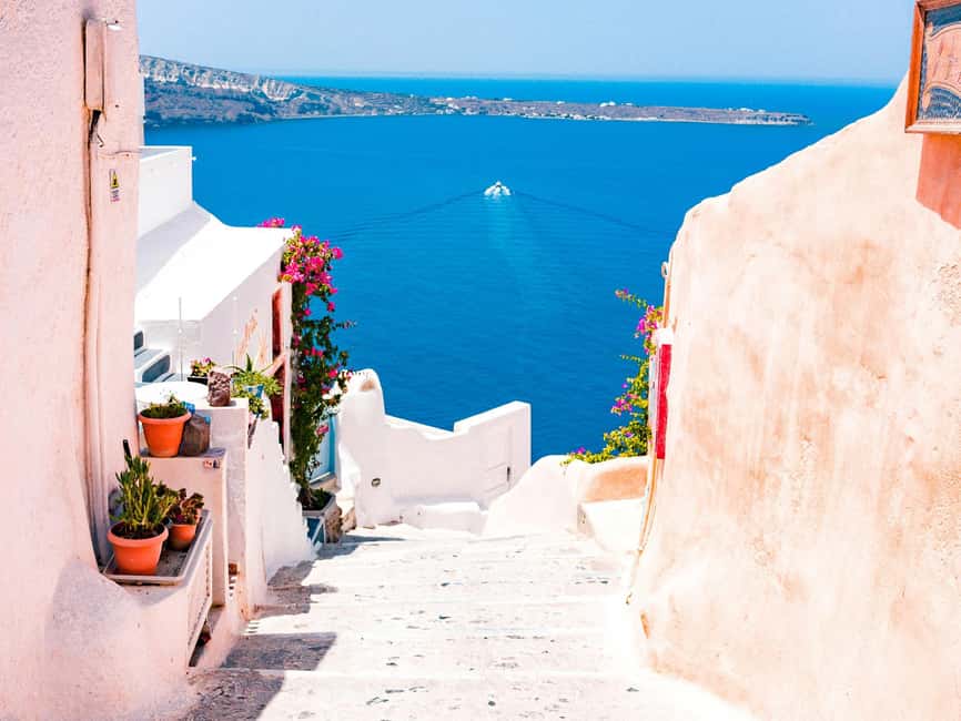 Santorini Guided Day Trip From Crete with Ferry Tickets - Who should book this Santorini day trip from Crete