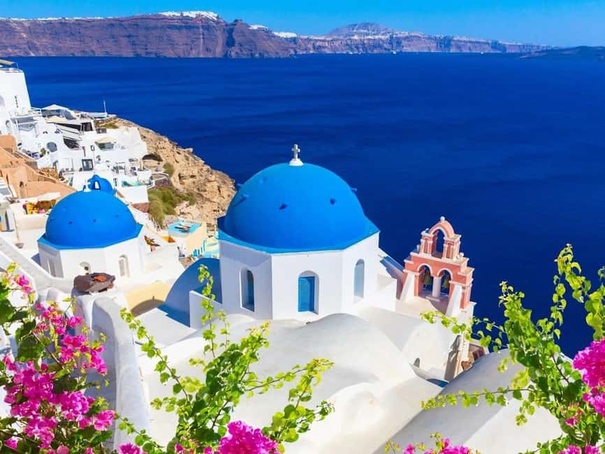 Santorini Guided Day Trip From Crete with Ferry Tickets - The first big decision: Oia first, and what 90 minutes really means