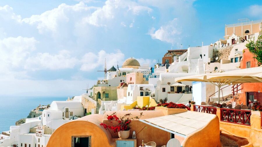 Santorini Guided Day Trip From Crete with Ferry Tickets - Practical notes that matter: money, shoes, and what you’ll carry