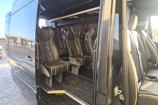 Santorini Private Transfers | Any Pick-Up to Any Destination - Key things that make this Santorini transfer work